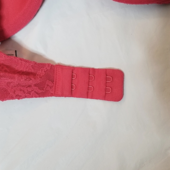 Victoria's Secret Demi Bra - Picture 4 of 11